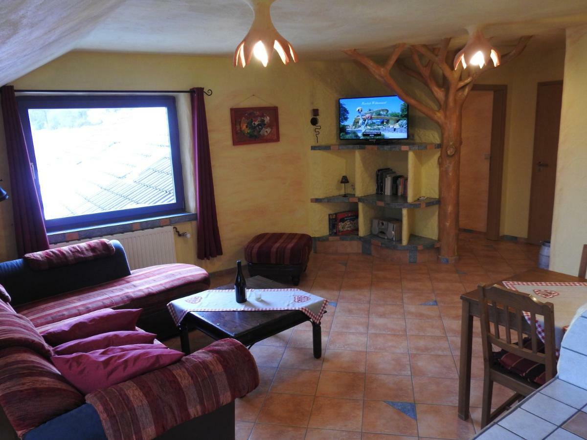 Foersters Weinterrassen Apartment Bad Neuenahr-Ahrweiler Luaran gambar